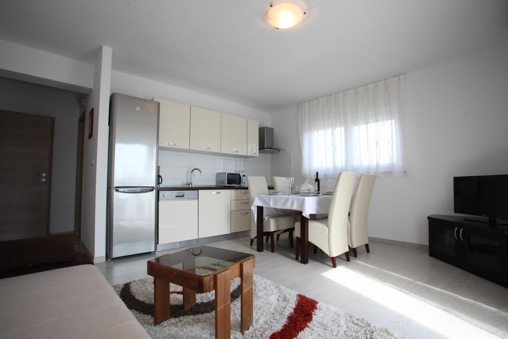 Apartments Villa Vetma Kastela Room photo