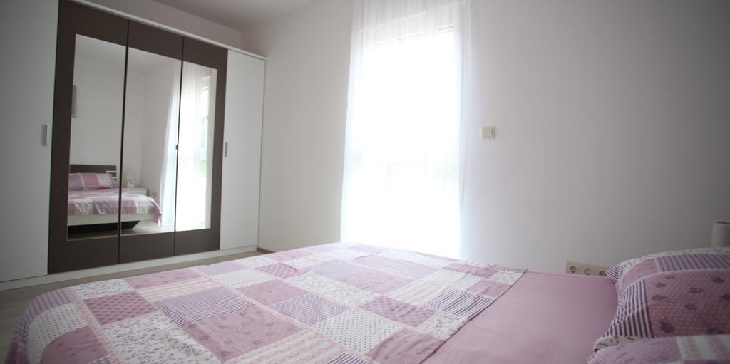 Apartments Villa Vetma Kastela Room photo